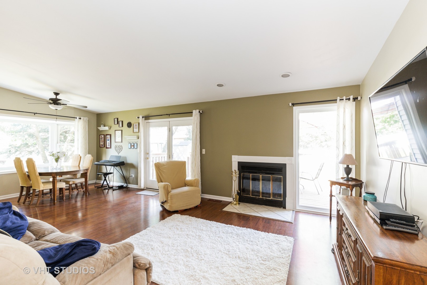 5410 Greenview Road Cary, IL 60013 - Photo 3 of 14