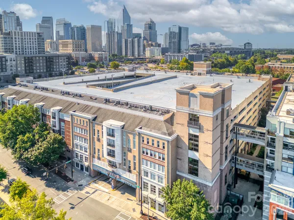 $325,000 | 710 West Trade Street, Unit 505, Charlotte, NC 28202