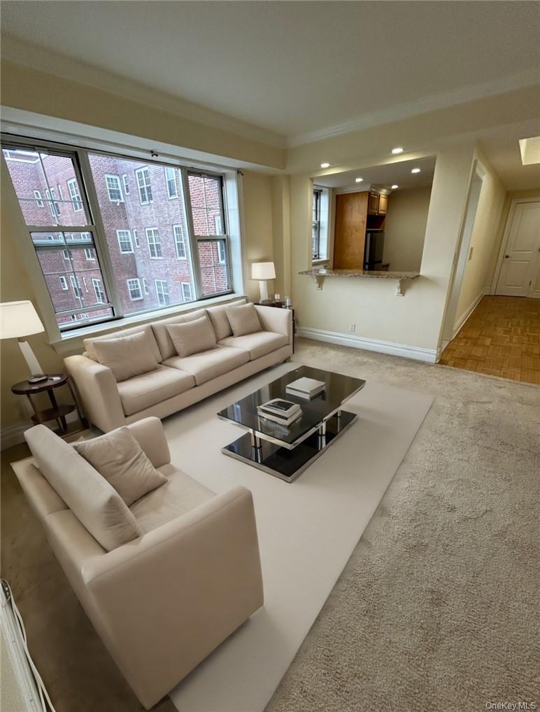 210 Pelham Road, Unit 5C New Rochelle, NY 10805 - Photo 2 of 31