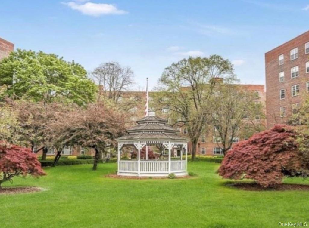 210 Pelham Road, Unit 5C New Rochelle, NY 10805 - Photo 26 of 31