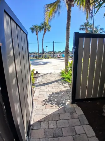 $2,000 | 1830 Embassy Drive, Unit 121, West Palm Beach, FL 33401