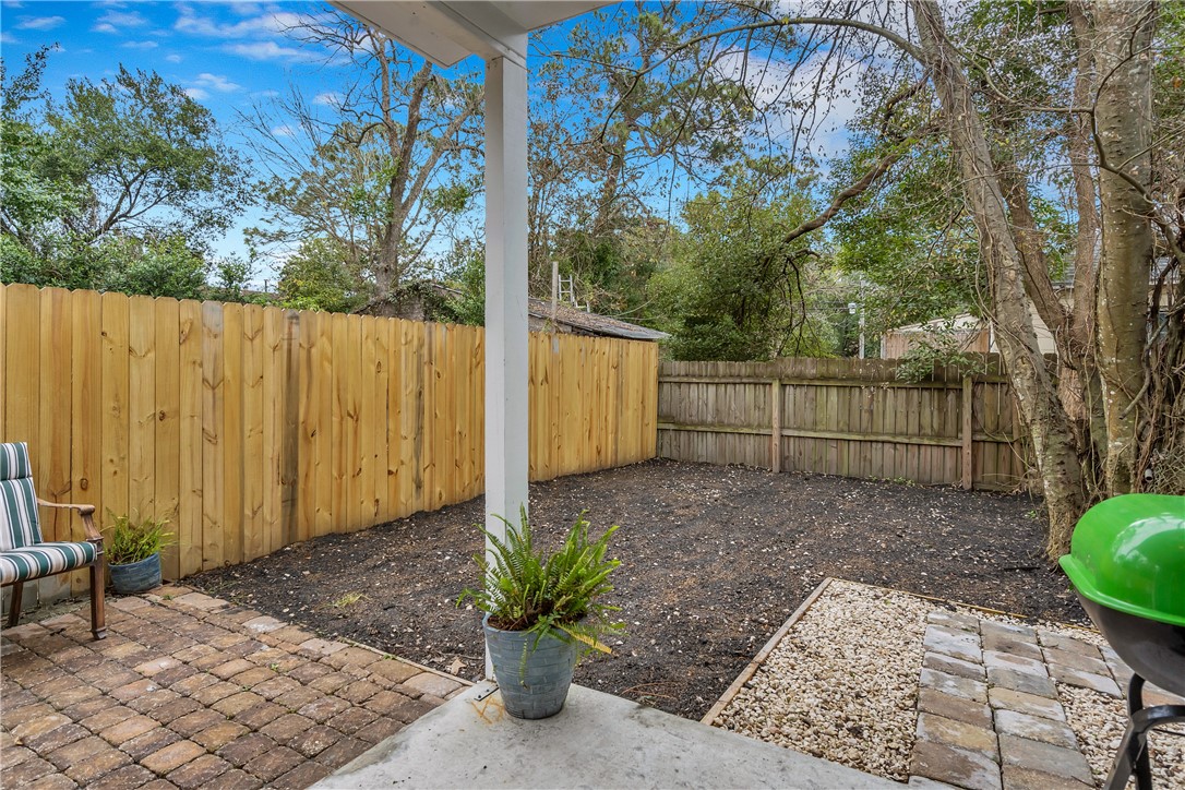 2261 Townsend Street Brunswick, GA 31520 - Photo 28 of 33 COURTYARD