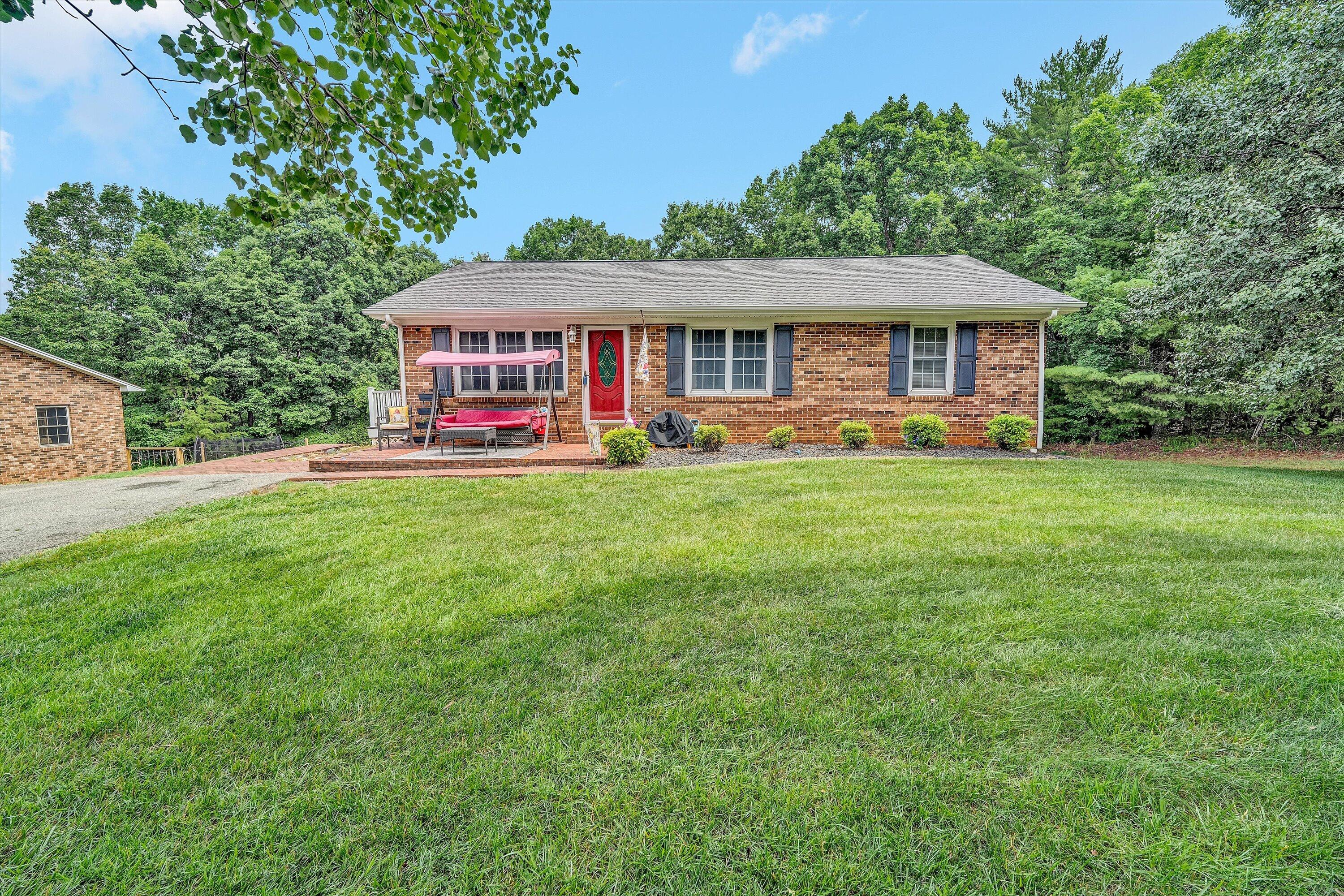 Main Listing Photo