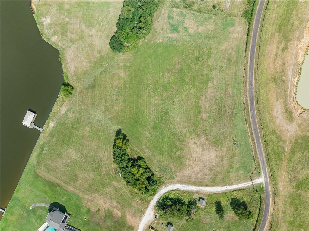Lot 3-4 Lcr 822 Groesbeck, TX 76642 - Photo 7 of 9 a bathroom with a bathtub
