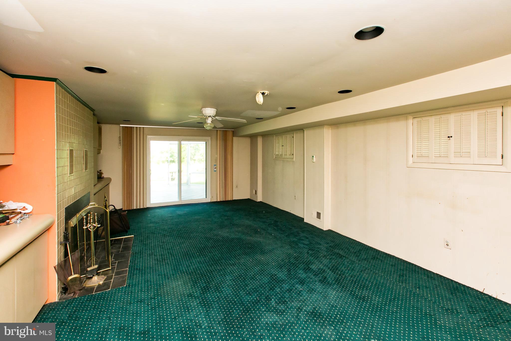 4624 Hawksbury Road Baltimore, MD 21208 - Photo 17 of 22 Family Room
