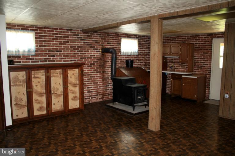 5305 Wertz Road Hampstead, MD 21074 - Photo 2 of 30 Family Room