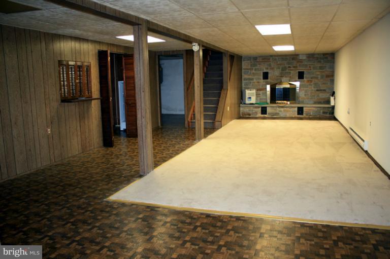 5305 Wertz Road Hampstead, MD 21074 - Photo 21 of 30 Family Room