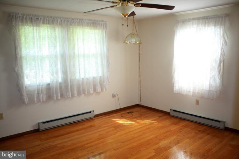 5305 Wertz Road Hampstead, MD 21074 - Photo 25 of 30 Bedroom