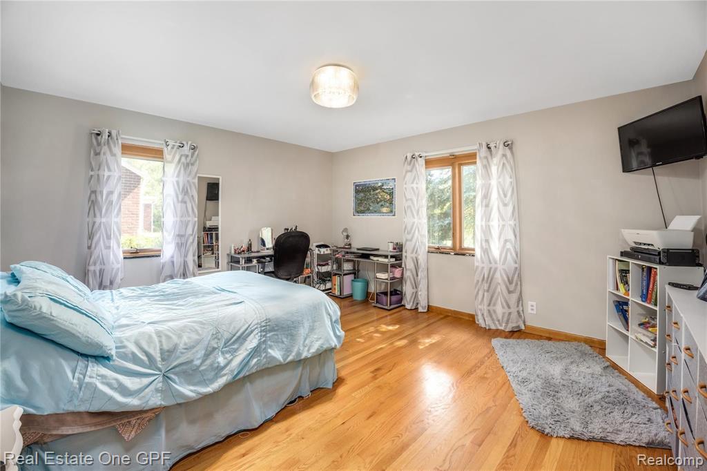 1499 North Renaud Road Grosse Pointe Woods, MI 48236 - Photo 15 of 35