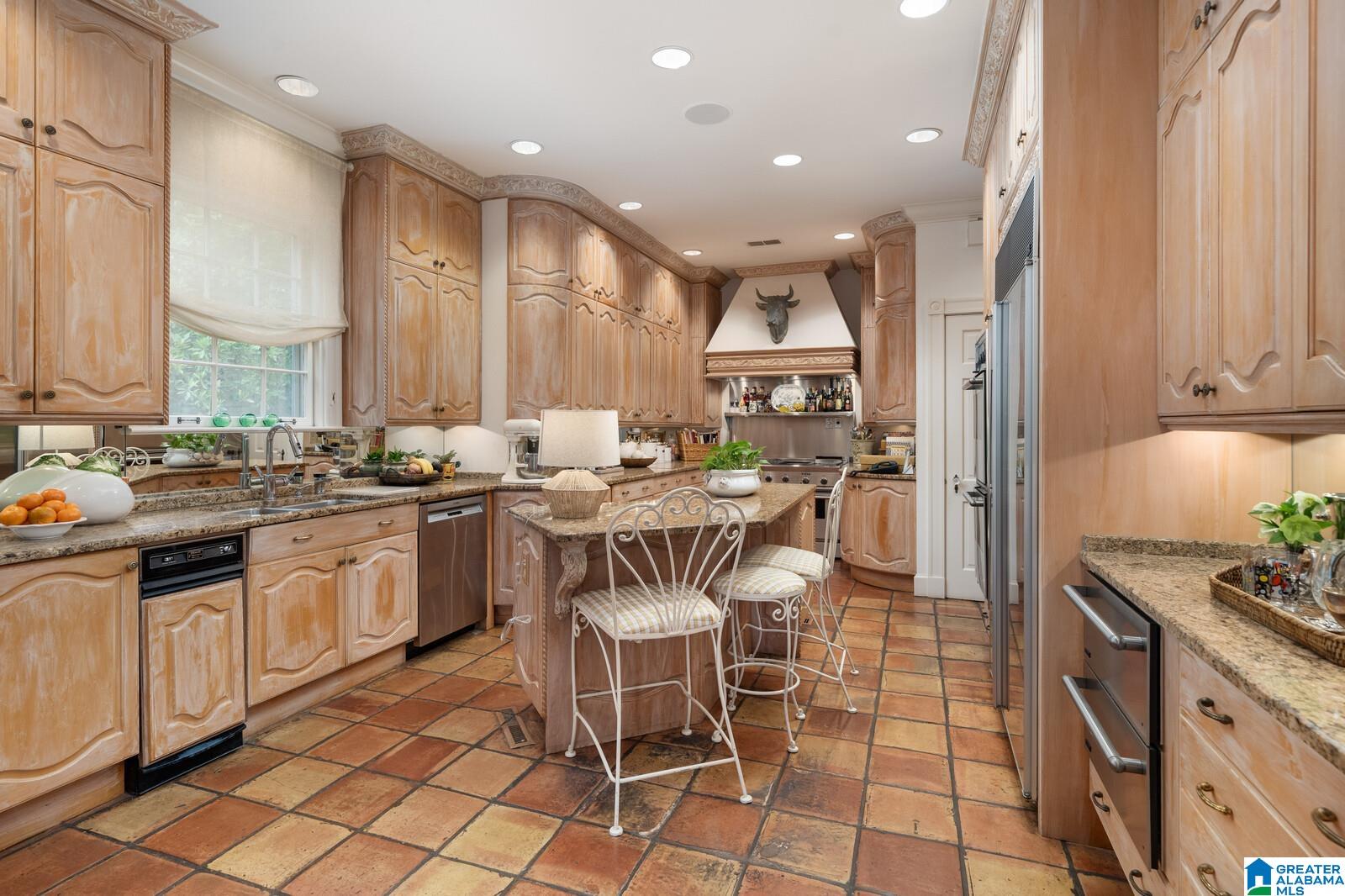 2 Rockledge Road Birmingham, AL 35213 - Photo 19 of 91