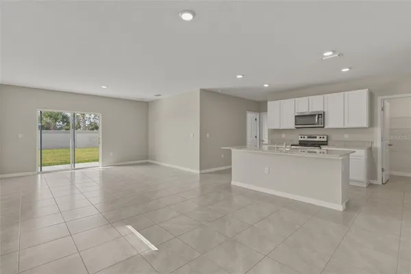 $2,775 | 33568 Barberry Leaf Way, Wesley Chapel, FL 33543