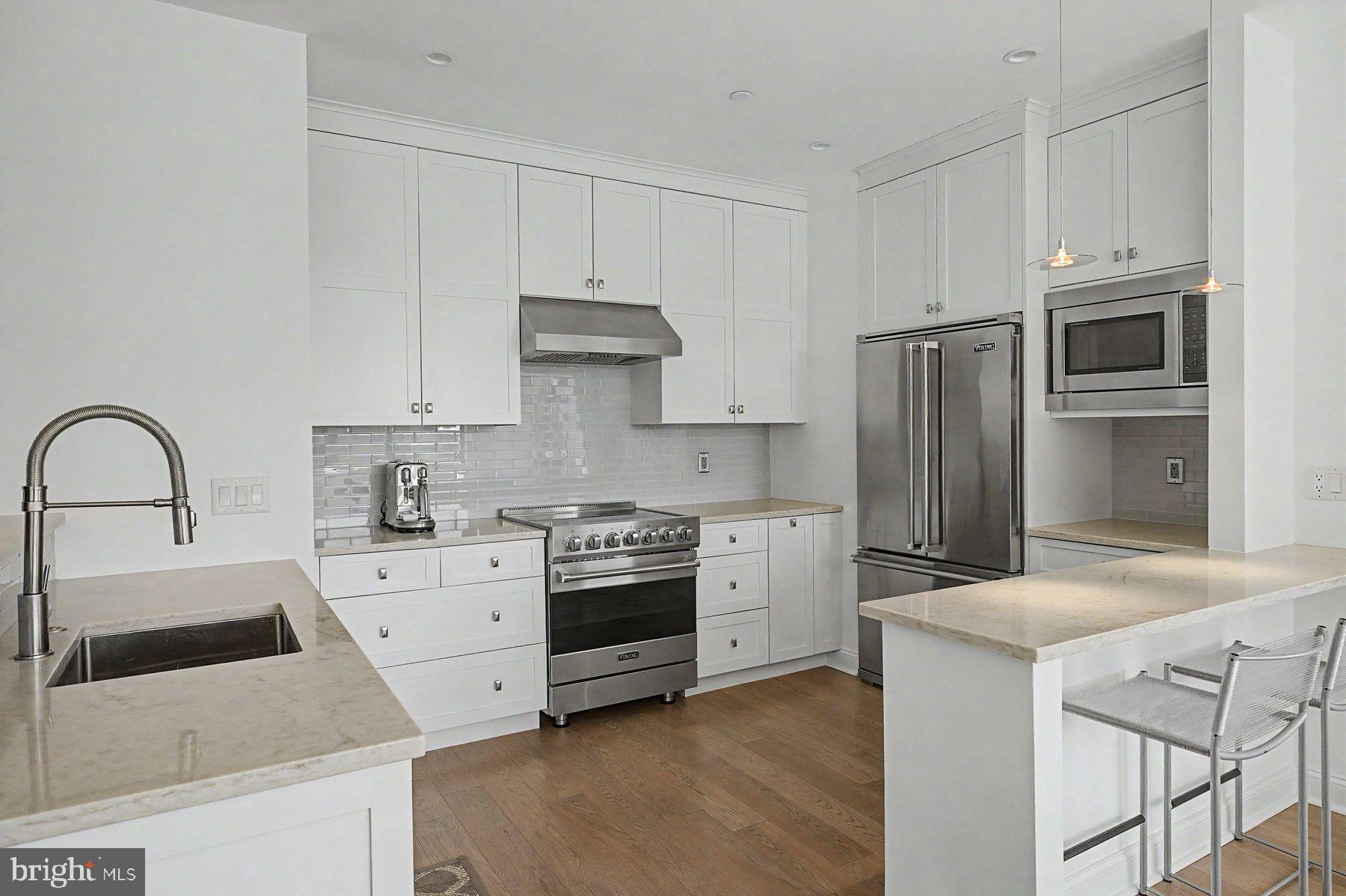 202-210 West Rittenhouse Square, Unit 1808 Philadelphia, PA 19103 - Photo 11 of 44