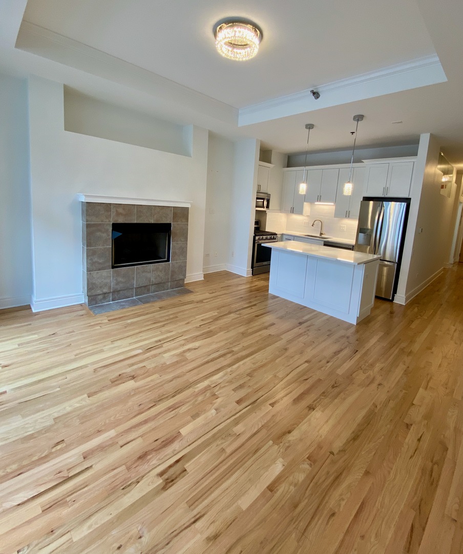212 West Washington Street, Unit 910 Chicago, IL 60606 - Photo 11 of 24