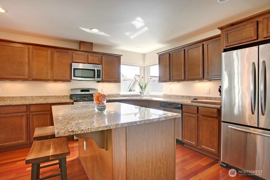 3806 Interlake Avenue North, Unit A Seattle, WA 98103 - Photo 5 of 10