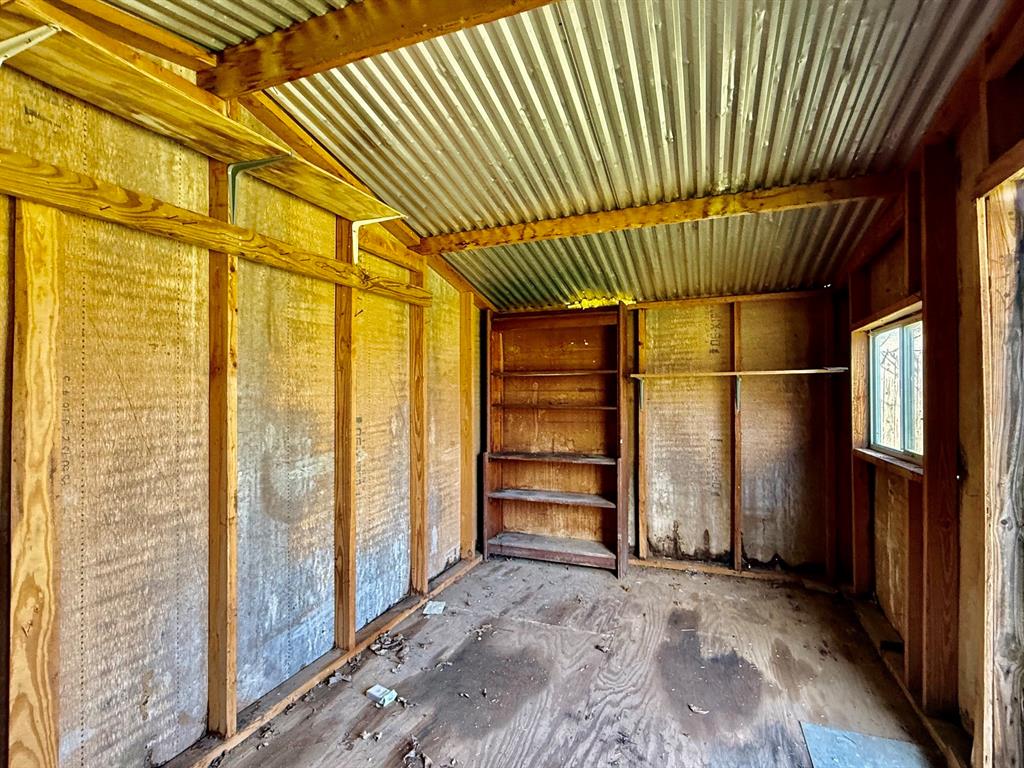 1114 Davis Street Cleburne, TX 76033 - Photo 14 of 17