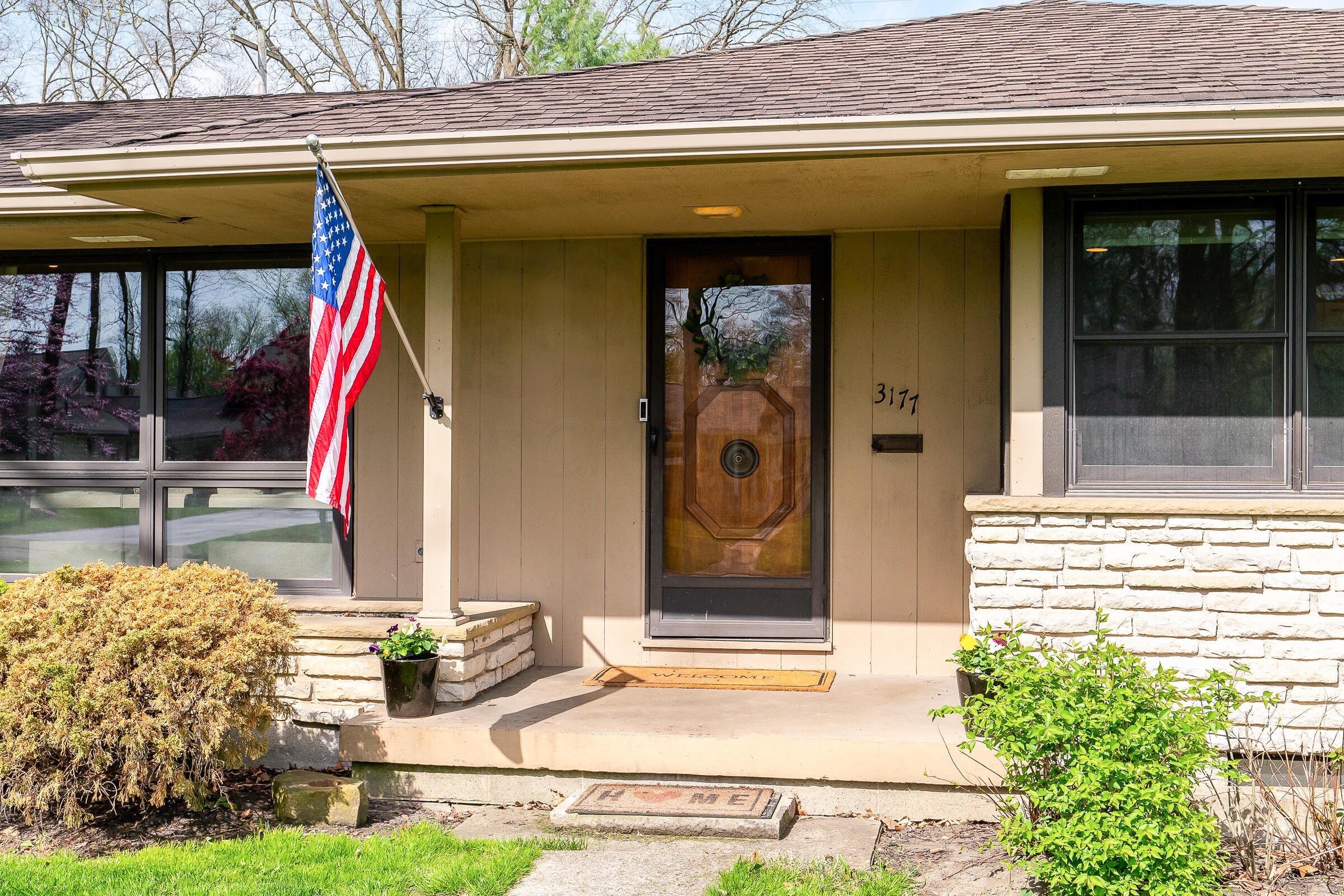 3177 Leeds Road Columbus, OH 43221 - Photo 2 of 32 Front Entrance