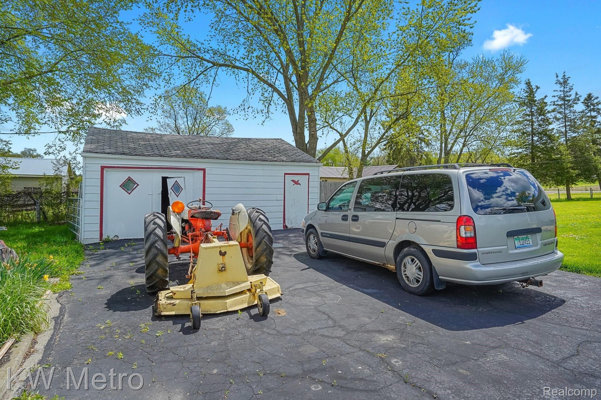 1152 West Dodge Road Clio, MI 48420 - Photo 19 of 25 26-web-or-mls-1152 W Dodge Rd Clio- 23.jpg