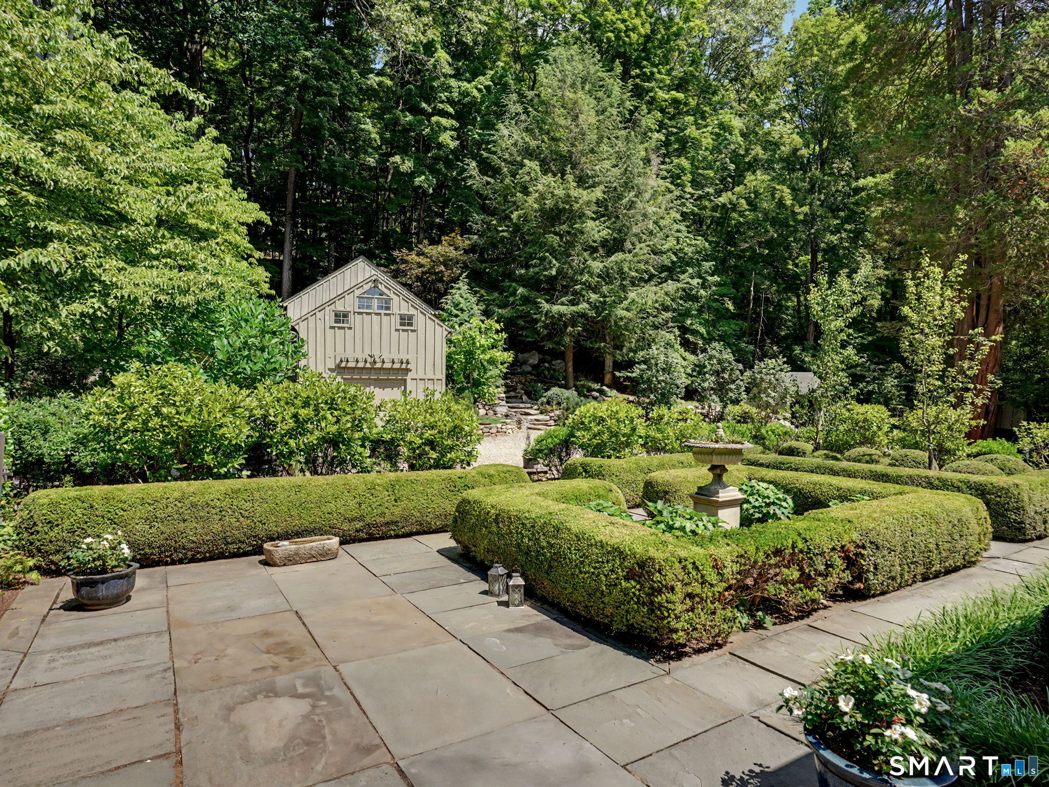 4 Hidden Hill Road Weston, CT 06883 - Photo 3 of 40