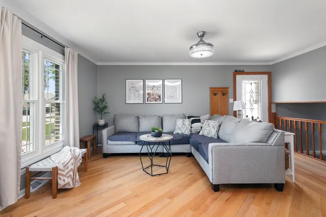 $362,900 | 16805 Hilltop Avenue, Orland Hills, IL 60487