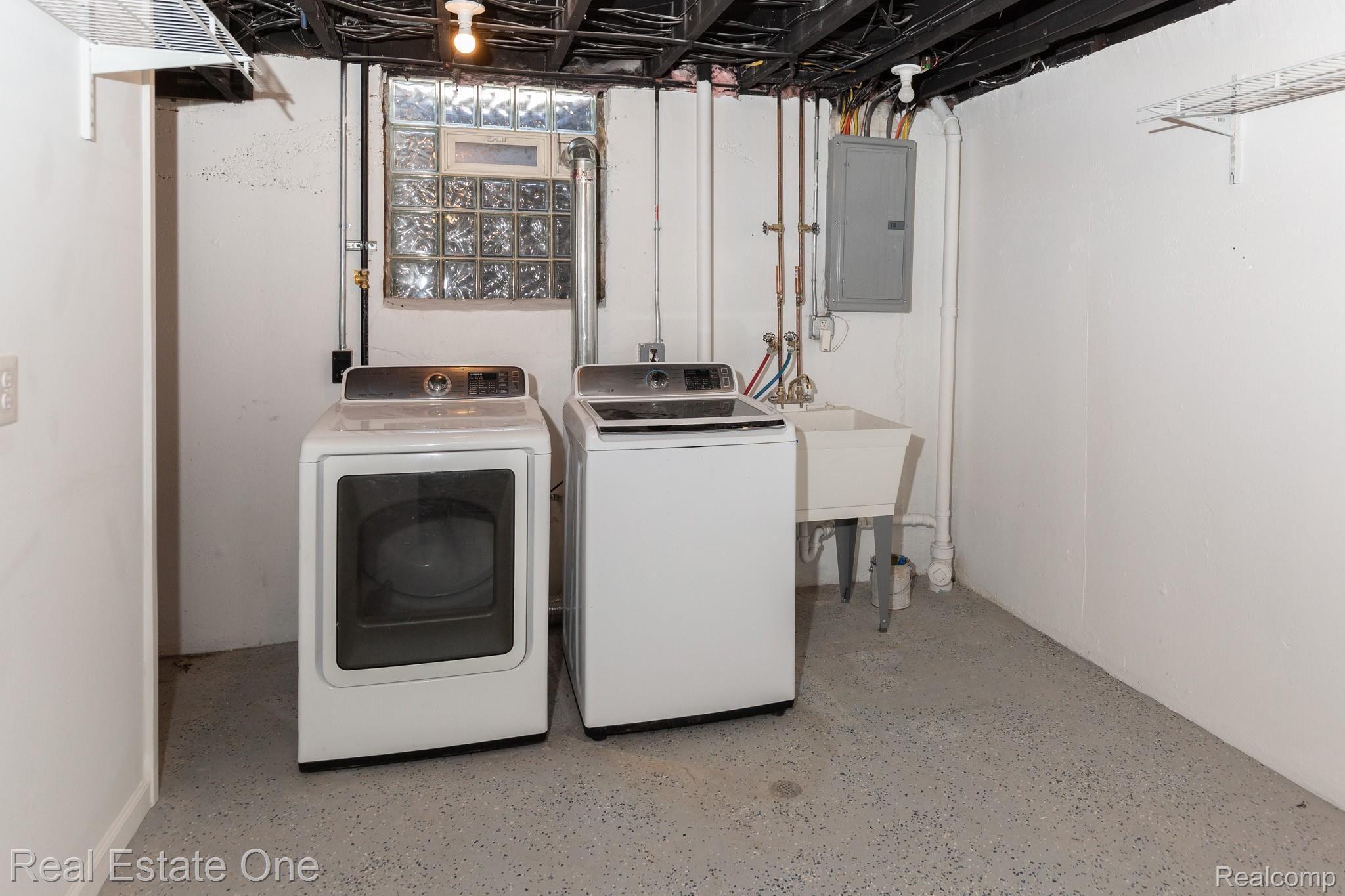 19130 Berg Road Detroit, MI 48219 - Photo 24 of 38 19130BergRd-24.jpg