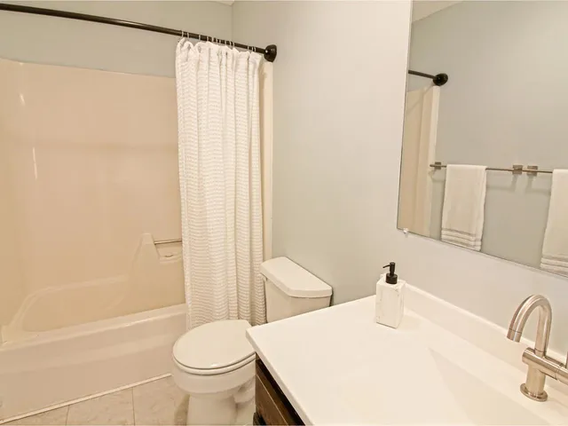 $359,900 | B10 Stonehedge Drive, South Burlington, VT 05403