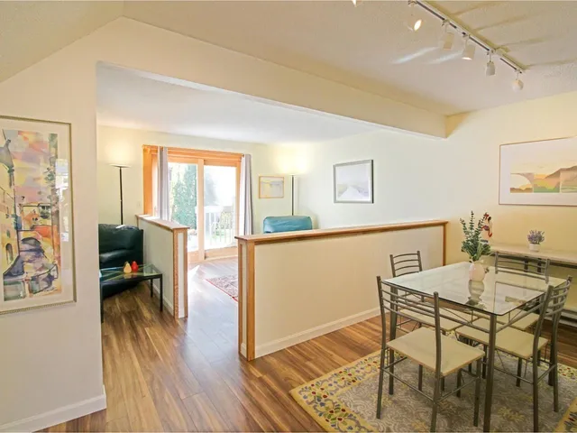 $359,900 | B10 Stonehedge Drive, South Burlington, VT 05403