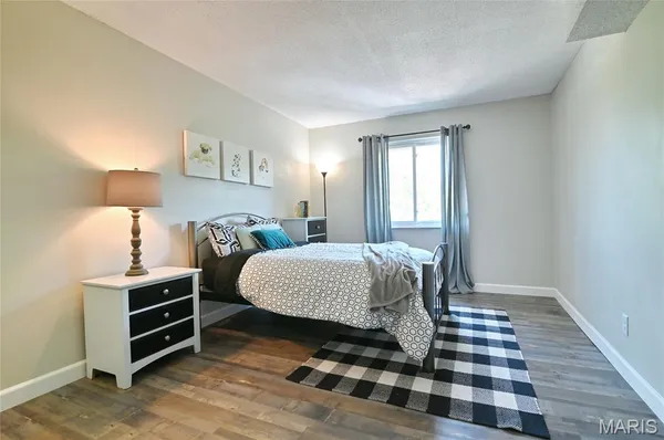 $74,995 | 2745 Westphalia Court, Unit F, Oakville, MO 63129