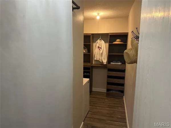 $74,995 | 2745 Westphalia Court, Unit F, Oakville, MO 63129