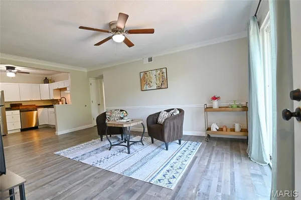 $74,995 | 2745 Westphalia Court, Unit F, Oakville, MO 63129