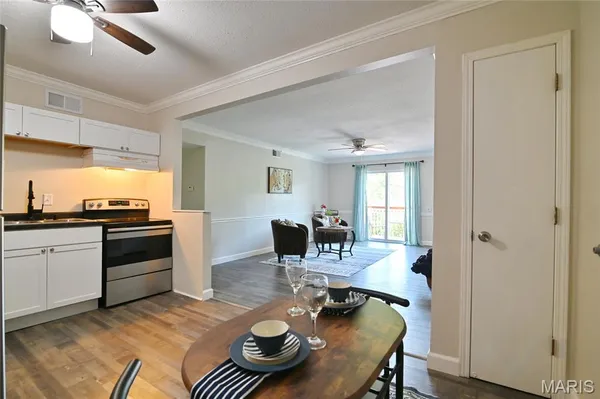 $74,995 | 2745 Westphalia Court, Unit F, Oakville, MO 63129