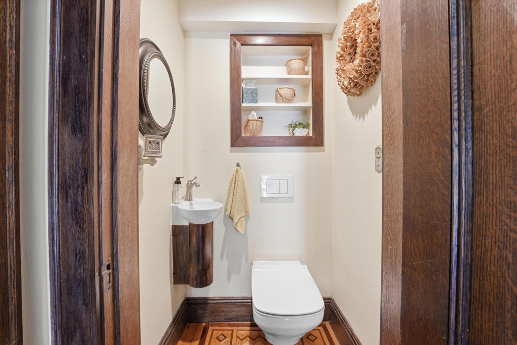 114 Maplewood Terrace Springfield, MA 01108 - Photo 21 of 42