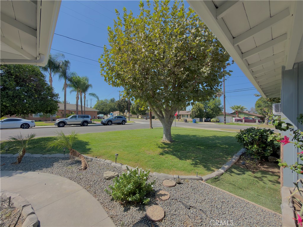 9244 Garfield Street Riverside, CA 92503 - Photo 4 of 22