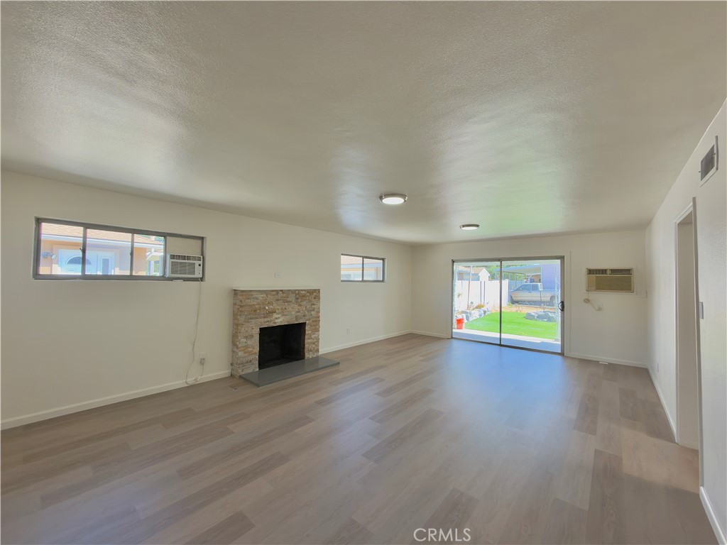 9244 Garfield Street Riverside, CA 92503 - Photo 5 of 22