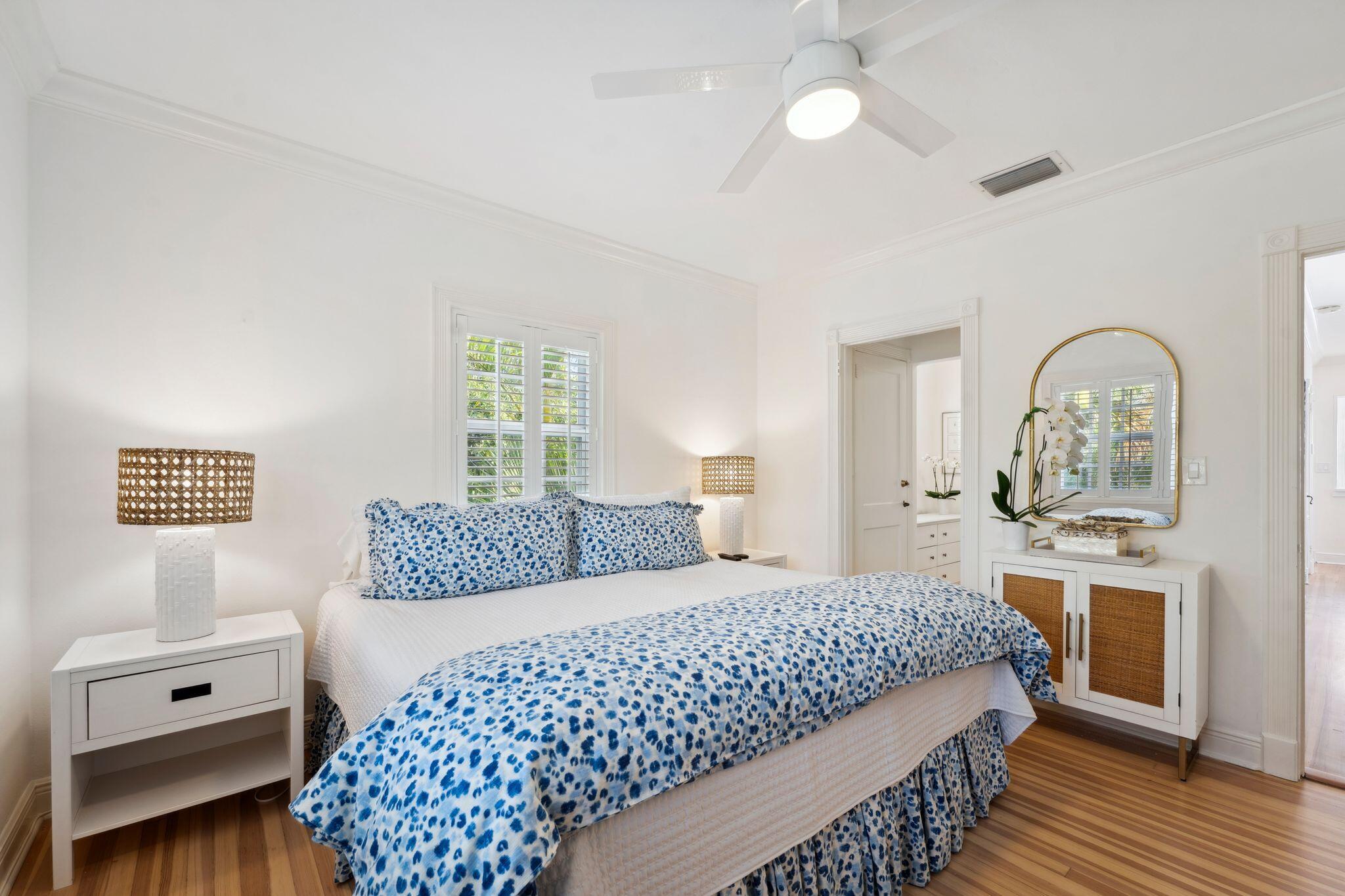 151 South County Road, Unit 2 Palm Beach, FL 33480 - Photo 11 of 22 151 S County Road 23