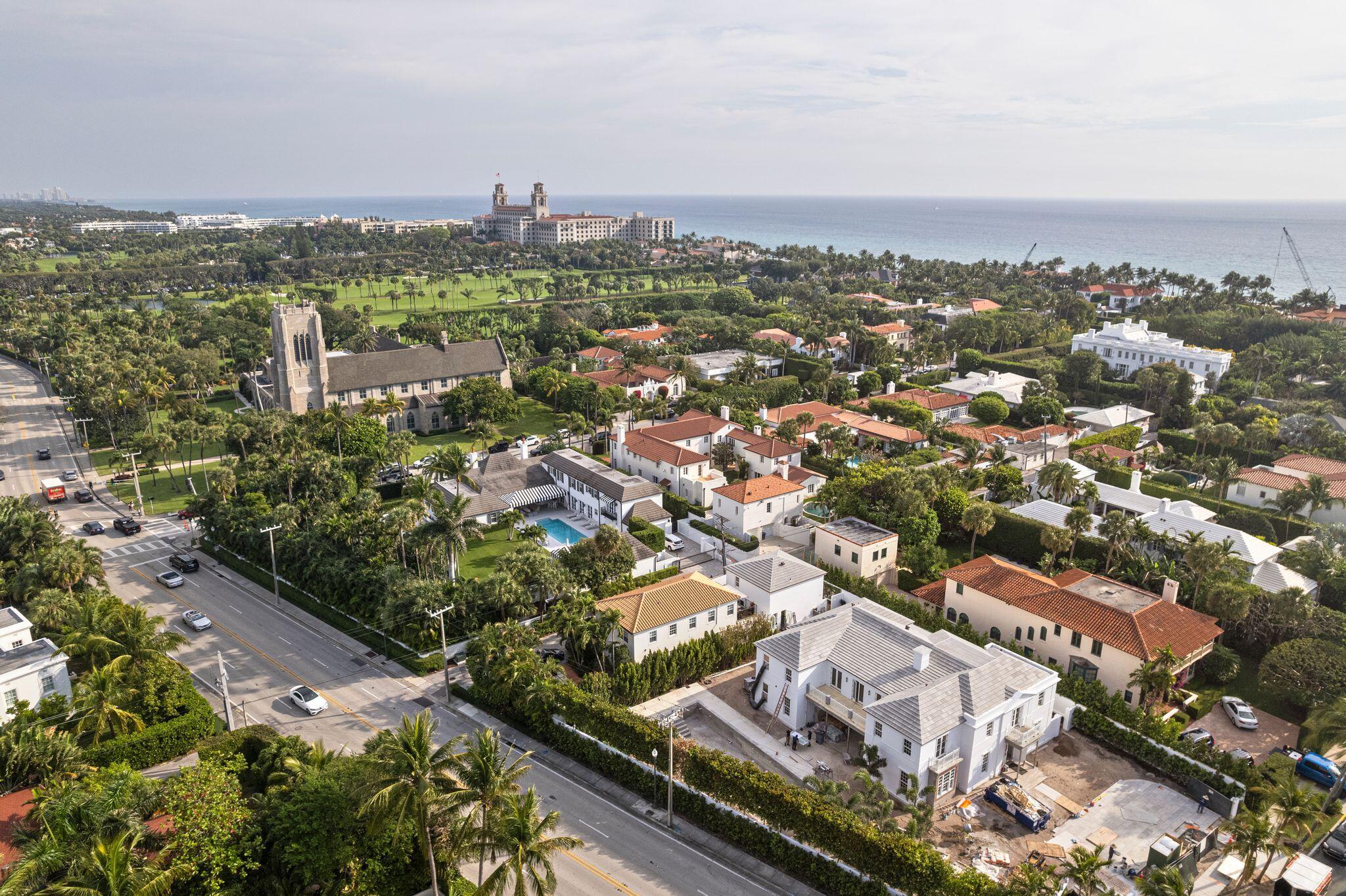 151 South County Road, Unit 2 Palm Beach, FL 33480 - Photo 22 of 22 151 S County Road 06