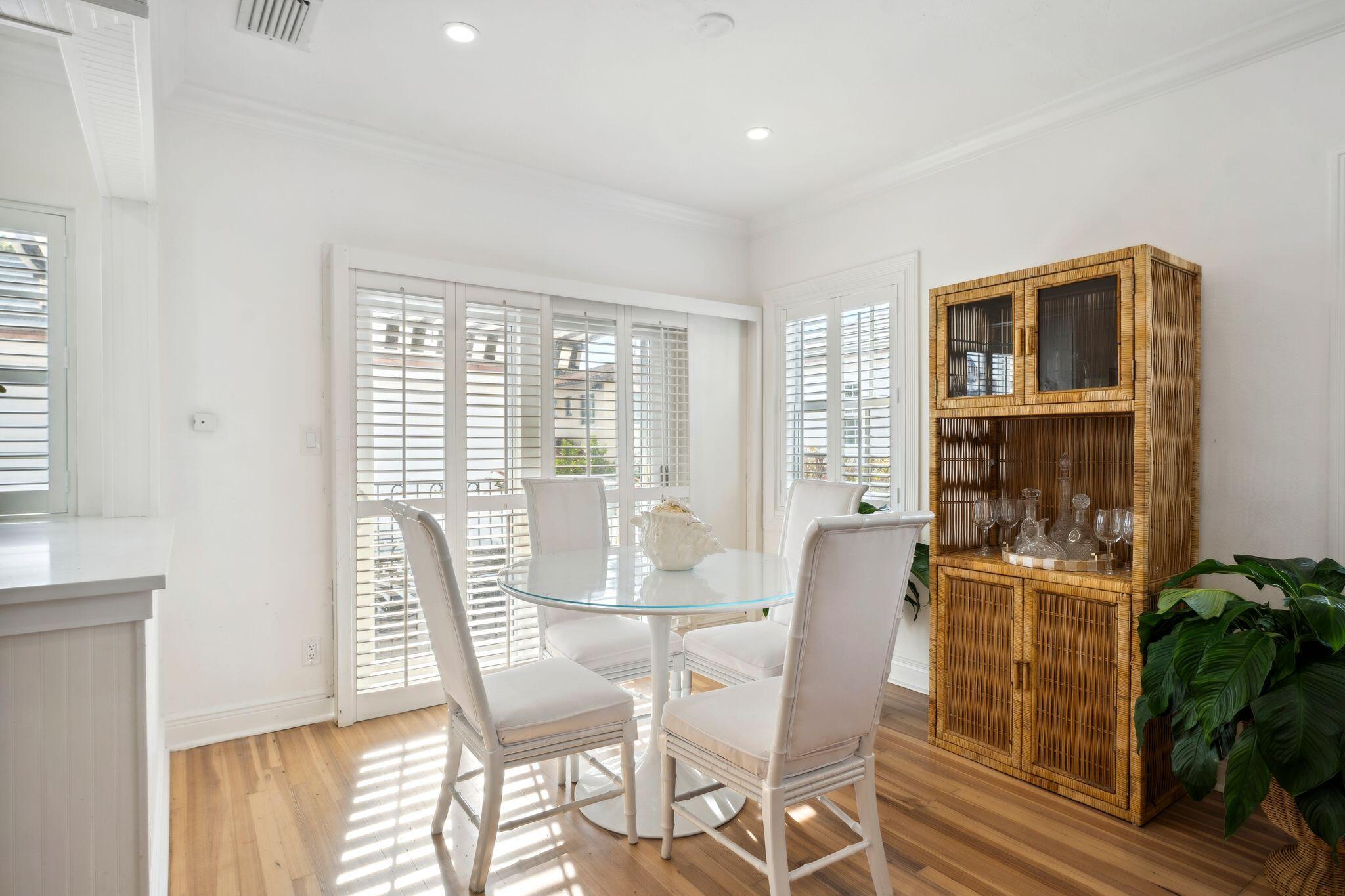 151 South County Road, Unit 2 Palm Beach, FL 33480 - Photo 8 of 22 151 S County Road 15