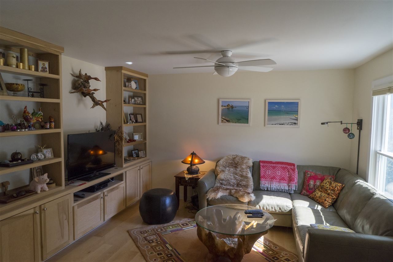 36 Hillcrest Road, Unit 1 Stowe, VT 05672 - Photo 5 of 9 Gallery Image 5