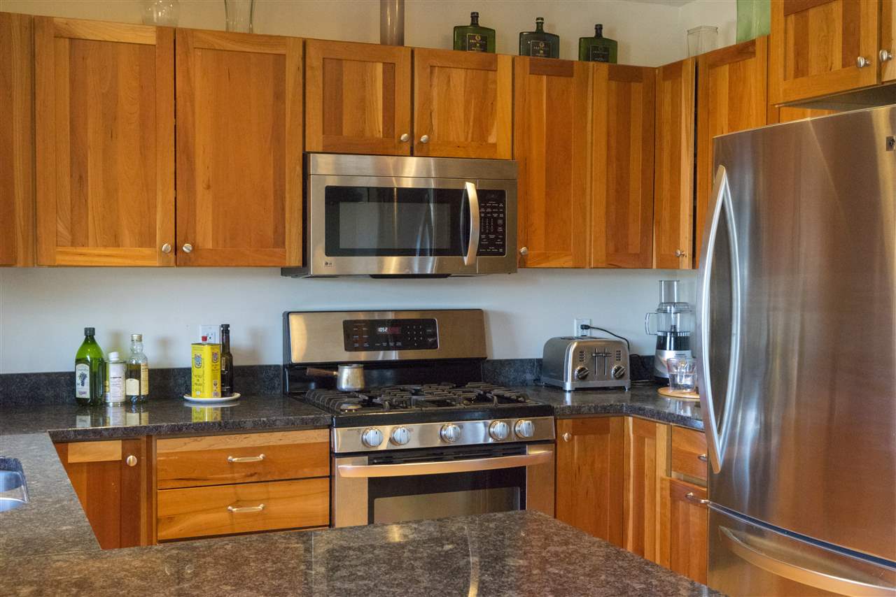 36 Hillcrest Road, Unit 1 Stowe, VT 05672 - Photo 8 of 9 Gallery Image 8