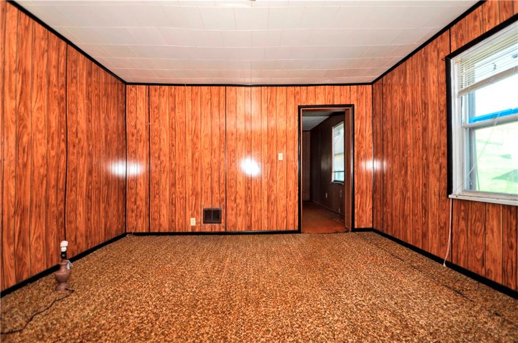 2014 5th Street Cardale, PA 15420 - Photo 18 of 32 an empty room with windows