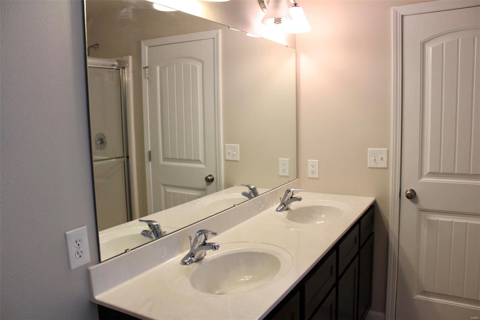 836 Bluff Ridge Lane Belleville, IL 62221 - Photo 17 of 40 Gallery Image 17