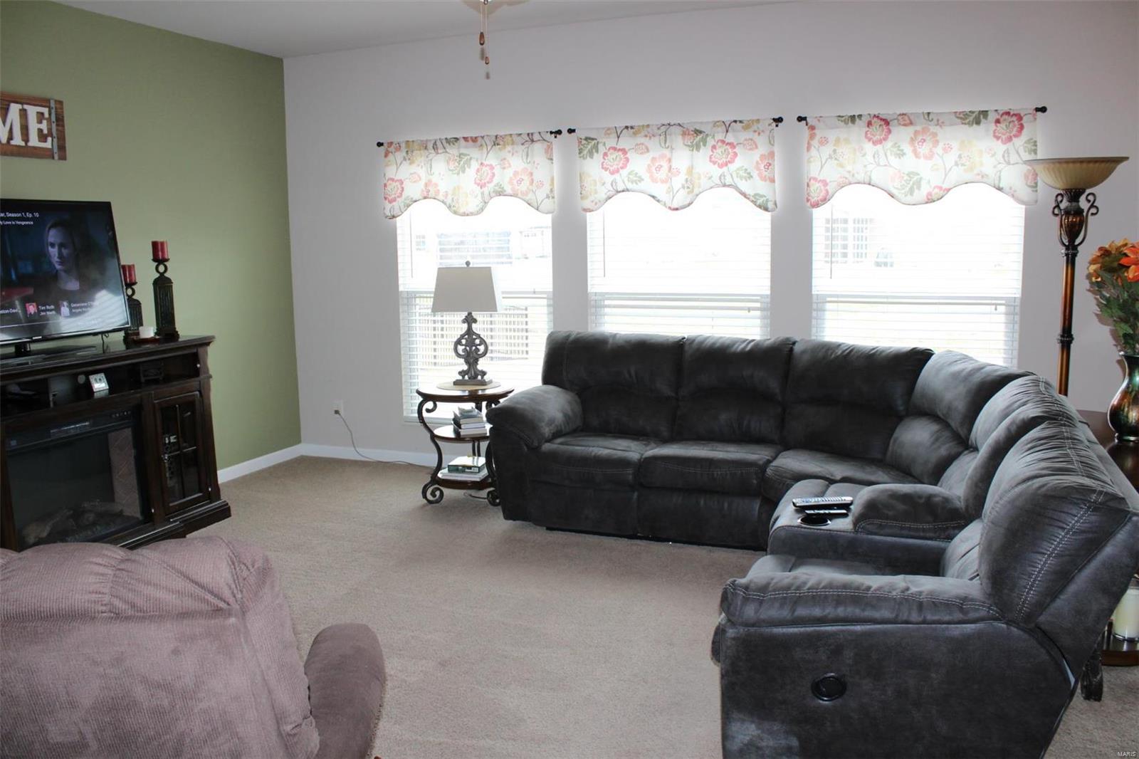 836 Bluff Ridge Lane Belleville, IL 62221 - Photo 10 of 40 Gallery Image 10