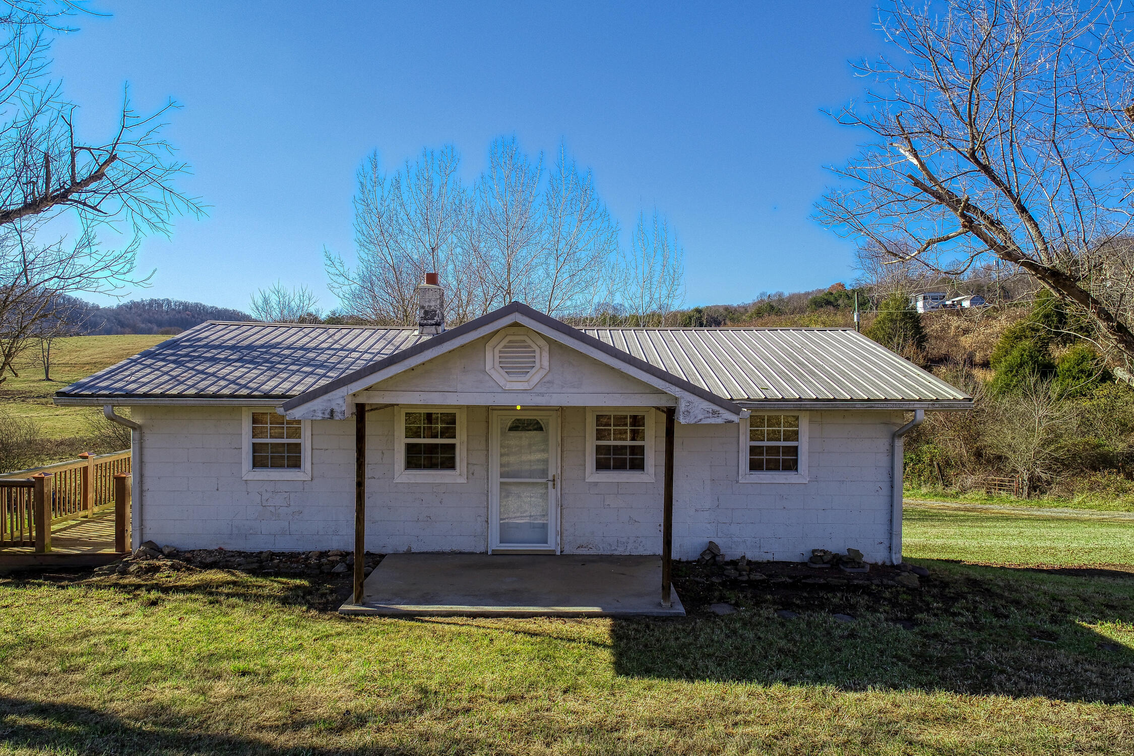 356 Gravely Valley Road Surgoinsville, TN 37873 - Photo 2 of 69 BG. 356 Gravely. Surg MLSa (2 of 29) V