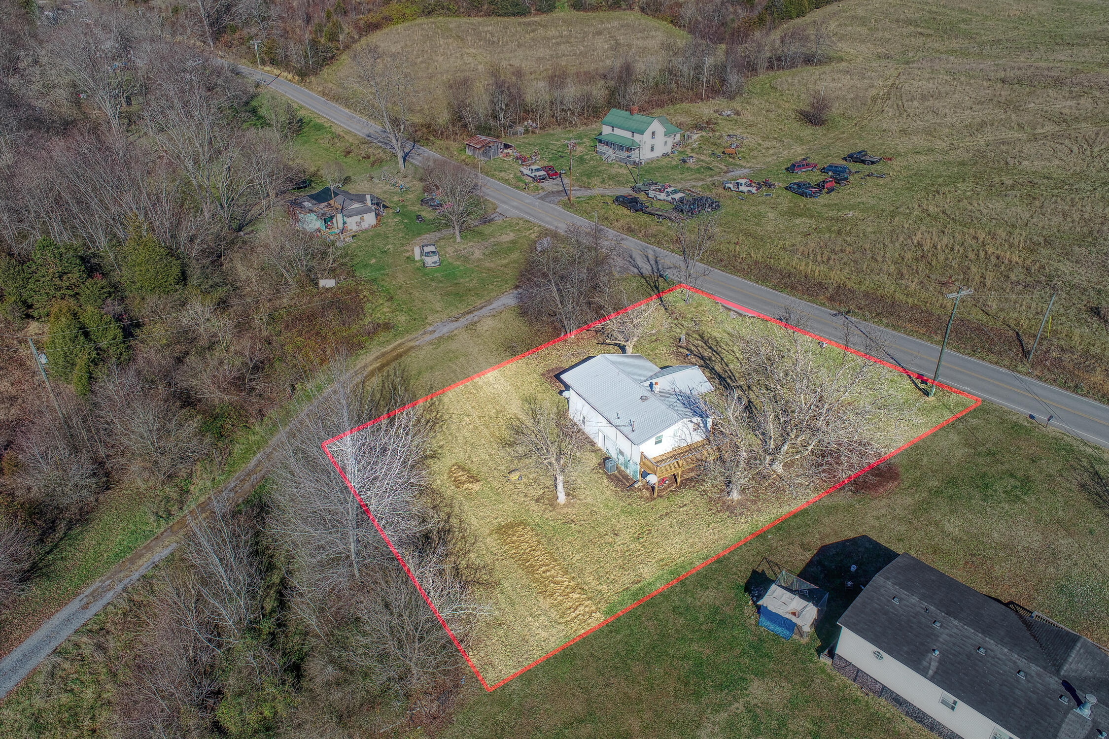 356 Gravely Valley Road Surgoinsville, TN 37873 - Photo 18 of 69 BG. 356 Gravely. Surg MLSa (21 of 29) V
