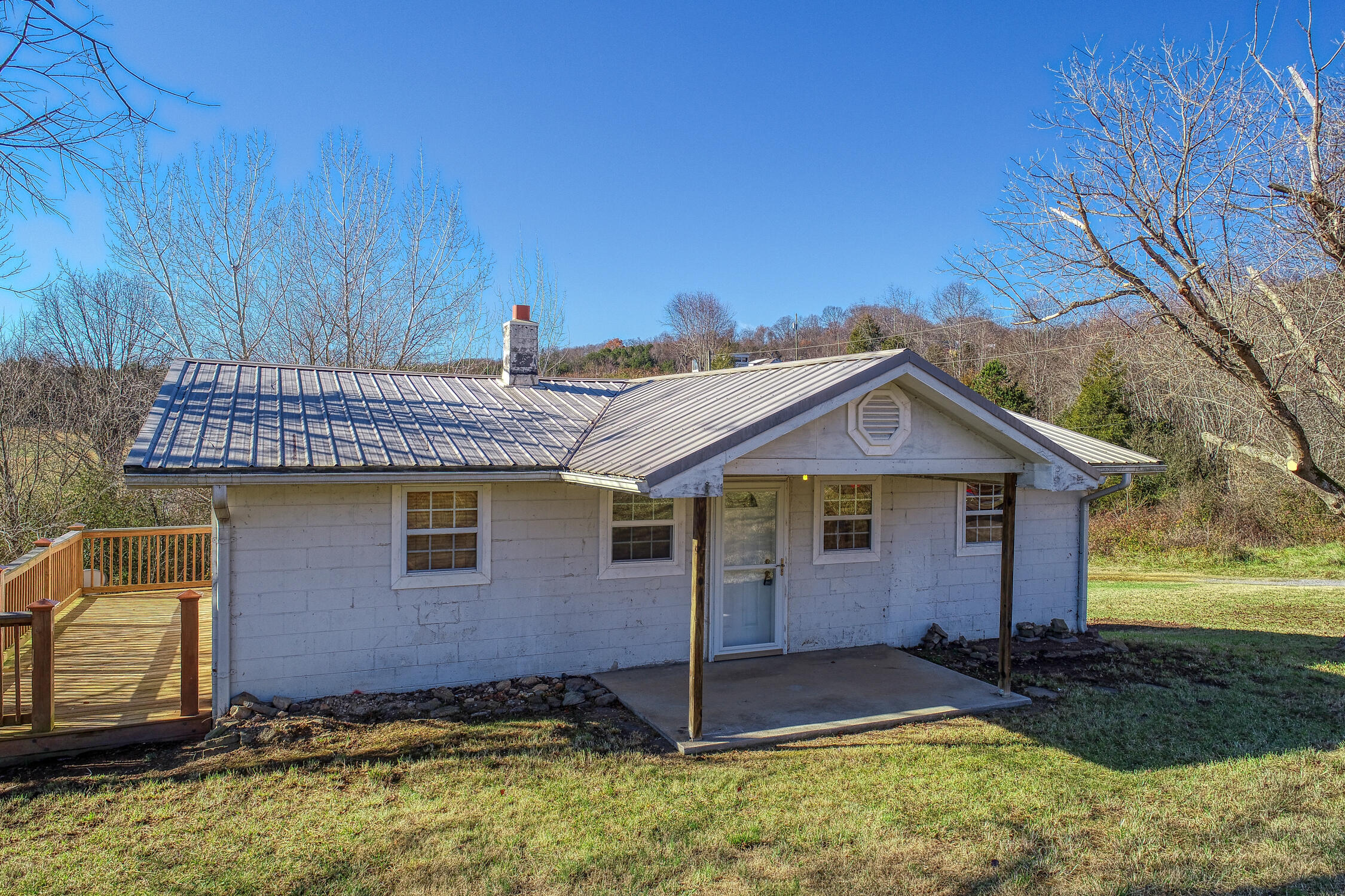 356 Gravely Valley Road Surgoinsville, TN 37873 - Photo 3 of 69 BG. 356 Gravely. Surg MLSa (3 of 29) V