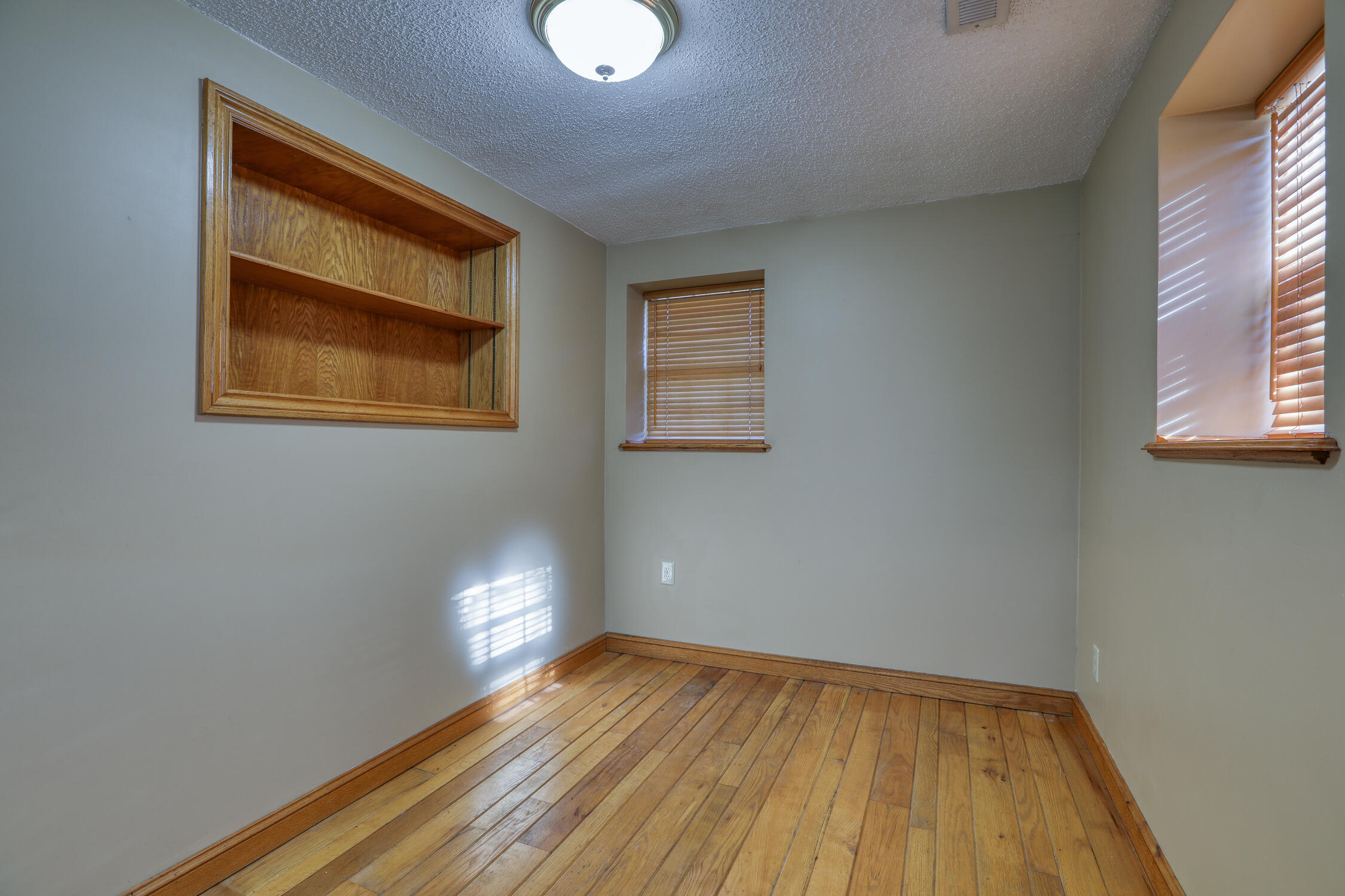 356 Gravely Valley Road Surgoinsville, TN 37873 - Photo 32 of 69 Dining off kitchen.