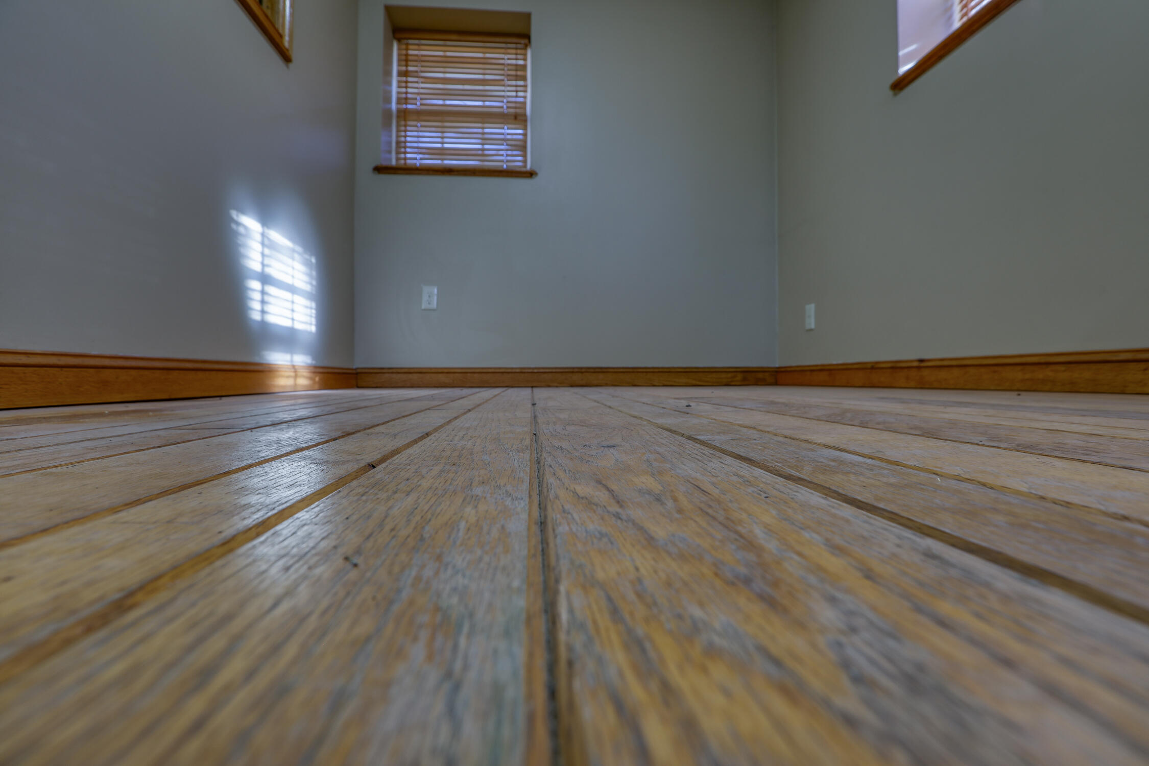 356 Gravely Valley Road Surgoinsville, TN 37873 - Photo 35 of 69 Hardwood floors.