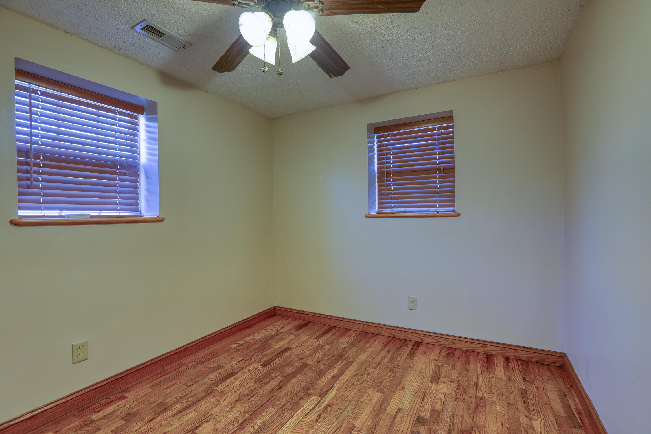 356 Gravely Valley Road Surgoinsville, TN 37873 - Photo 37 of 69 Bedroom #1