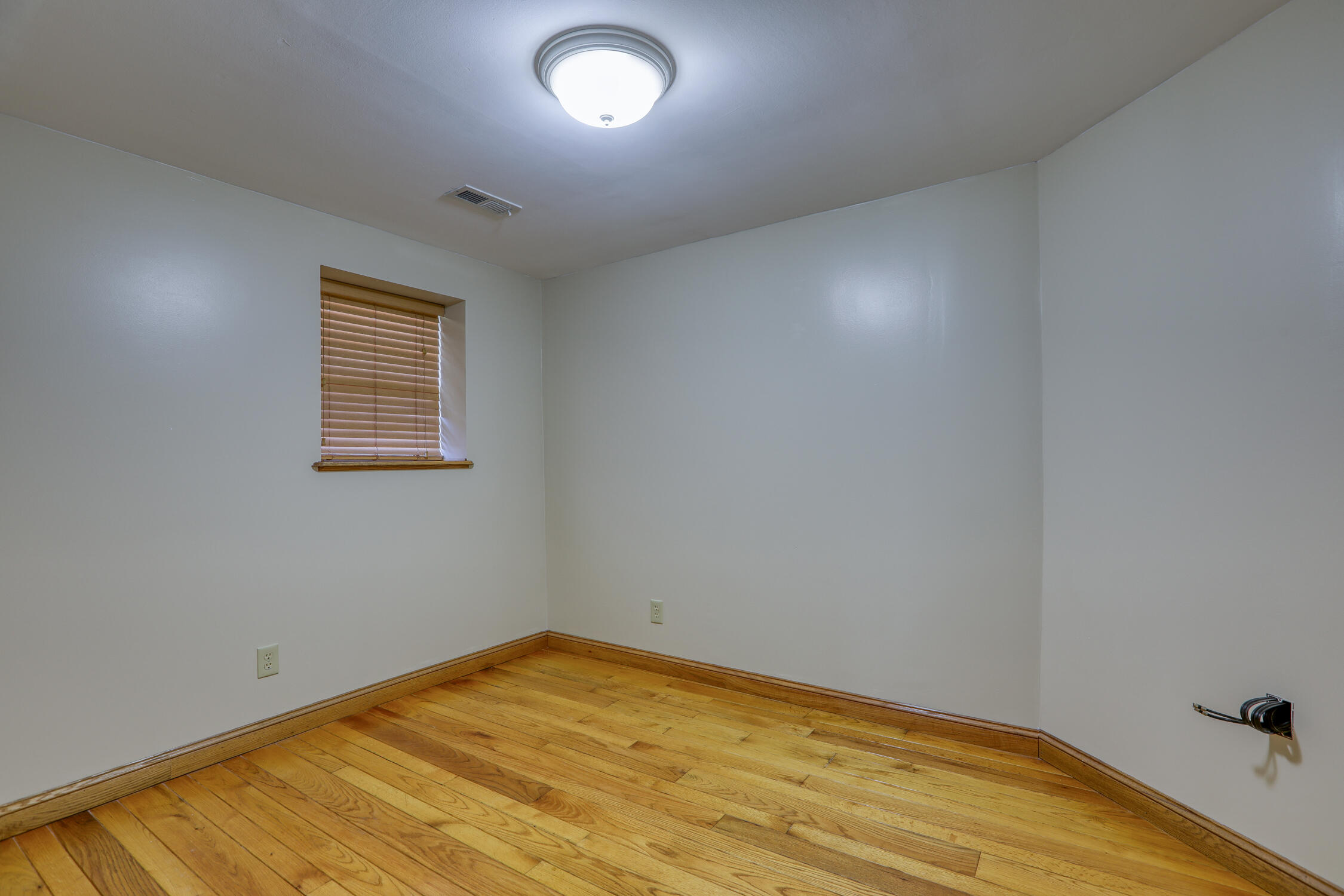 356 Gravely Valley Road Surgoinsville, TN 37873 - Photo 46 of 69 Bedroom #2