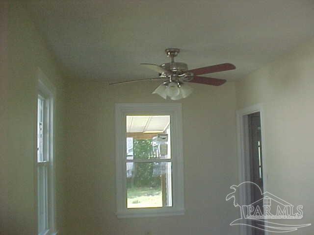 5208 Nimitz Road Milton, FL 32583 - Photo 12 of 31 Gallery Image 12
