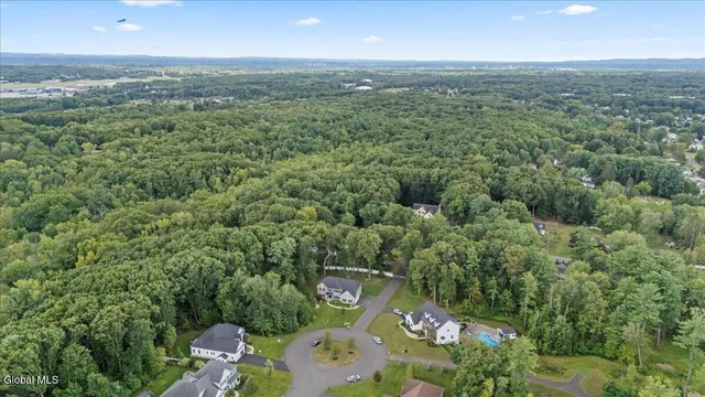 $929,000 | 76 Tamarack Lane, Colonie, NY 12309